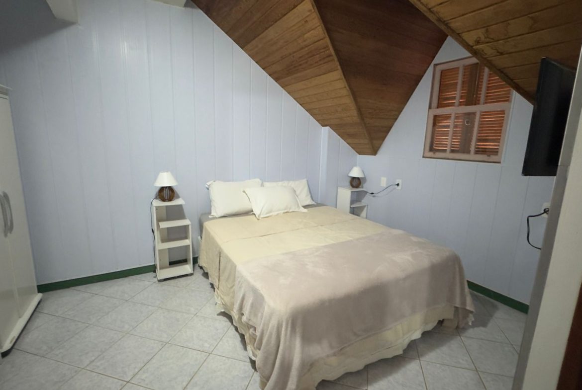 Casa com piscina aluguel temporada na Pinheira