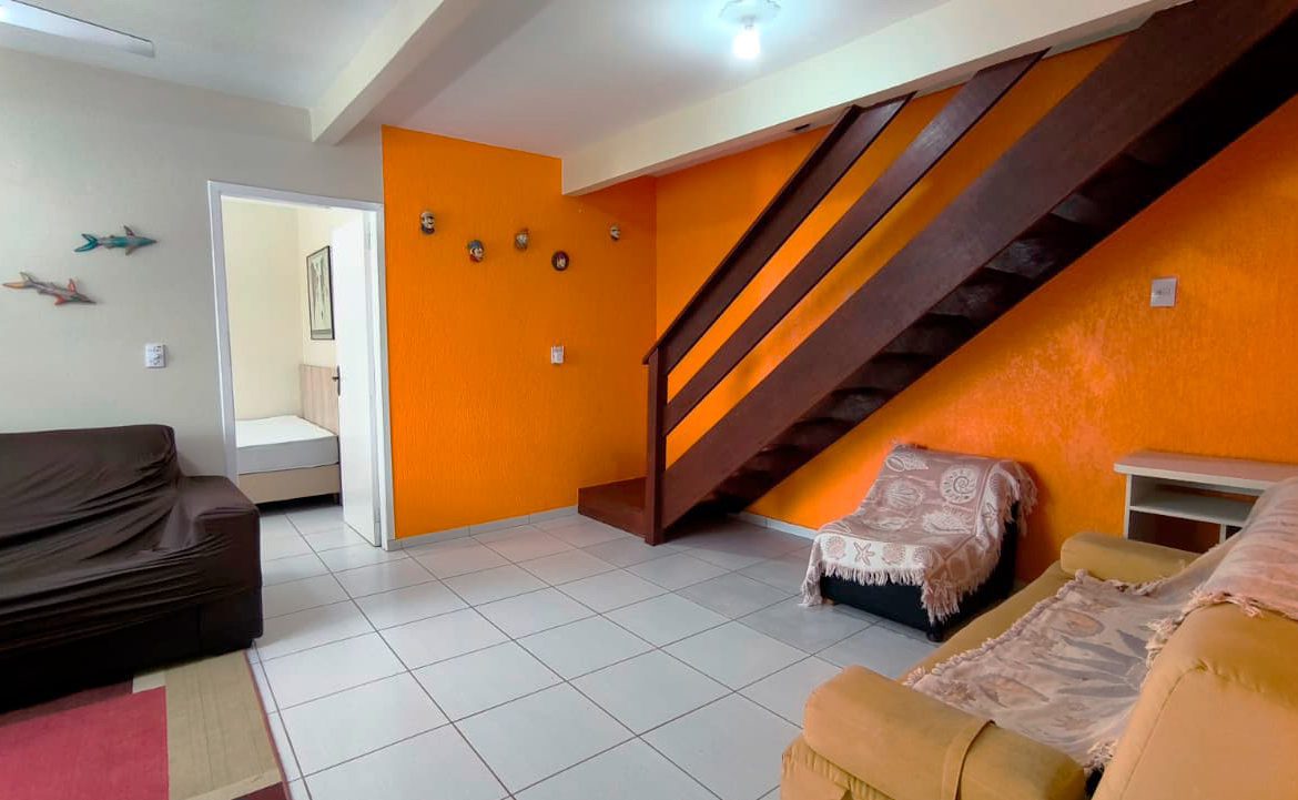 Aluguel na Praia do Sonho, casa de frente mar com suíte, hidro, A/C