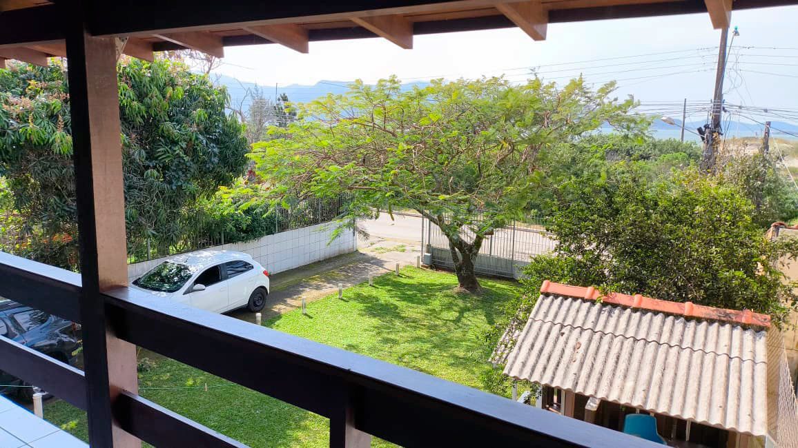 Aluguel na Praia do Sonho, casa de frente mar com suíte, hidro, A/C