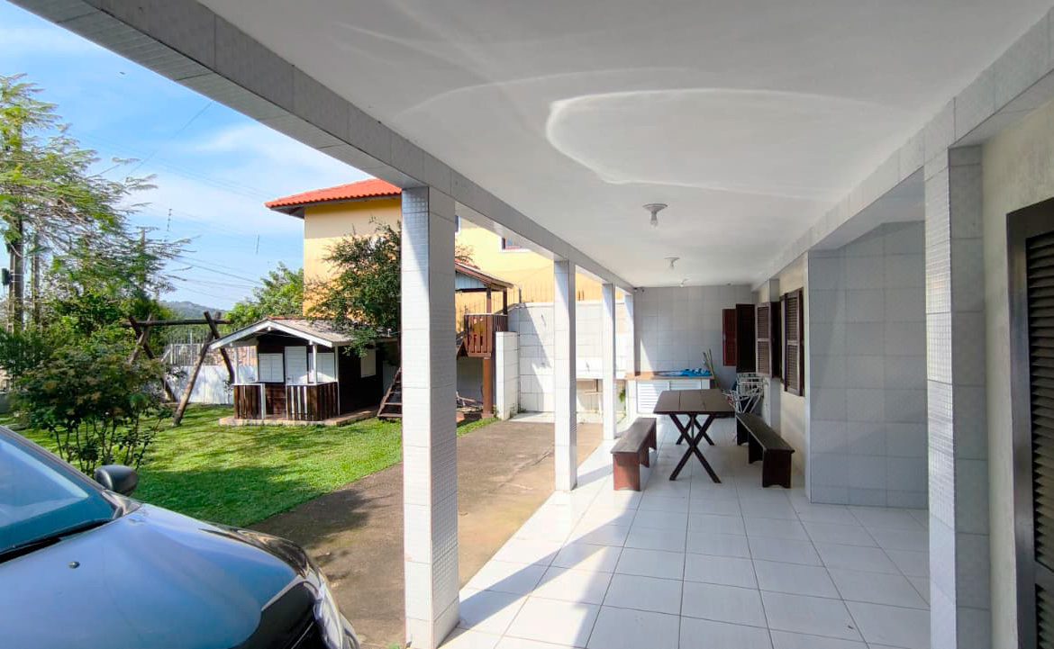Aluguel na Praia do Sonho, casa de frente mar com suíte, hidro, A/C