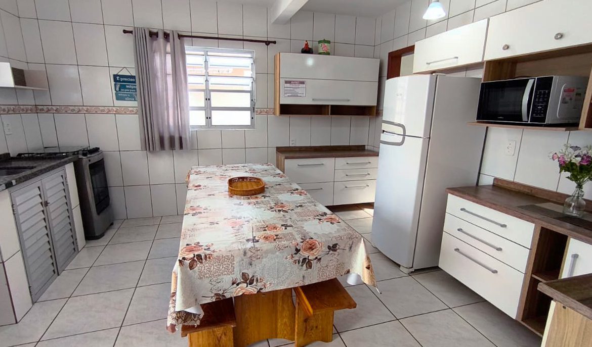 Hospedagem Sant’Mar pé na areia – Praia da Pinheira