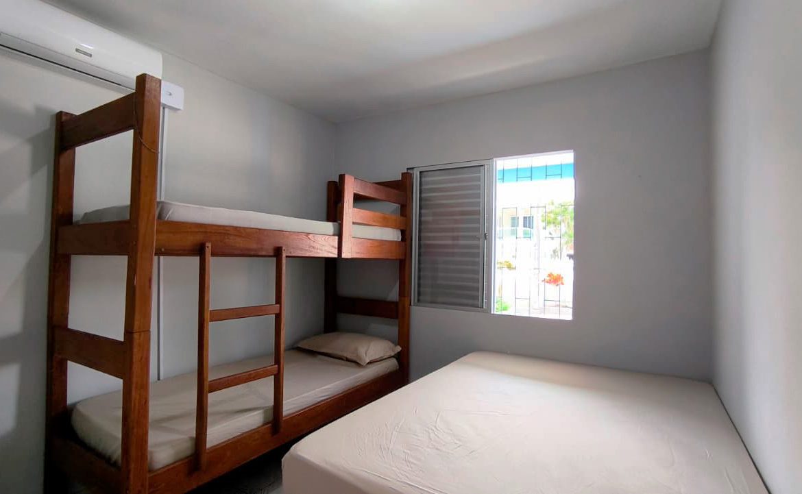 Hospedagem Sant’Mar pé na areia – Praia da Pinheira