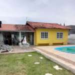 casa amarela na praia da pinheira aluguel temporada com piscina