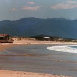 História da Praia da Pinheira: Da Colonização Açoriana ao Turismo