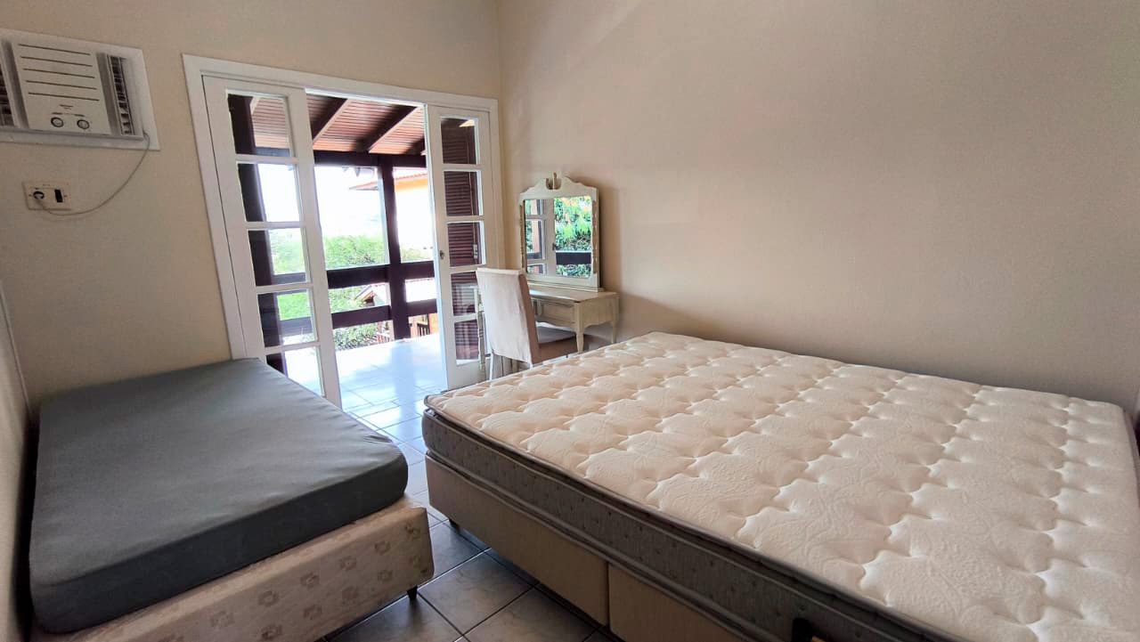 M11 Aluguel na Praia do Sonho, casa de frente mar com suíte, hidro, A/C
