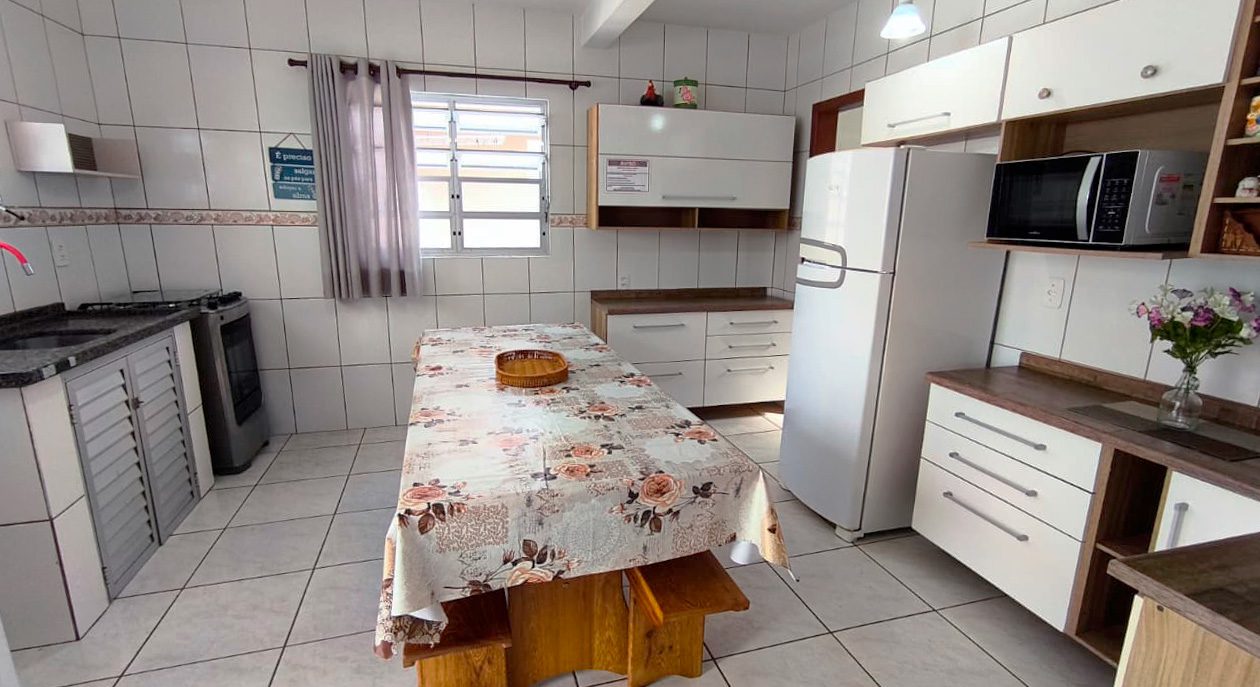 R006 Hospedagem Sant’Mar pé na areia – Praia da Pinheira